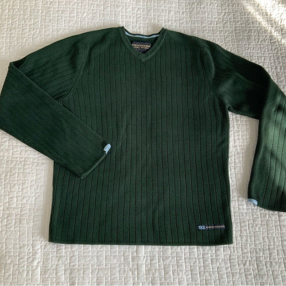 Abercrombie and Fitch men’s sweater size XL.